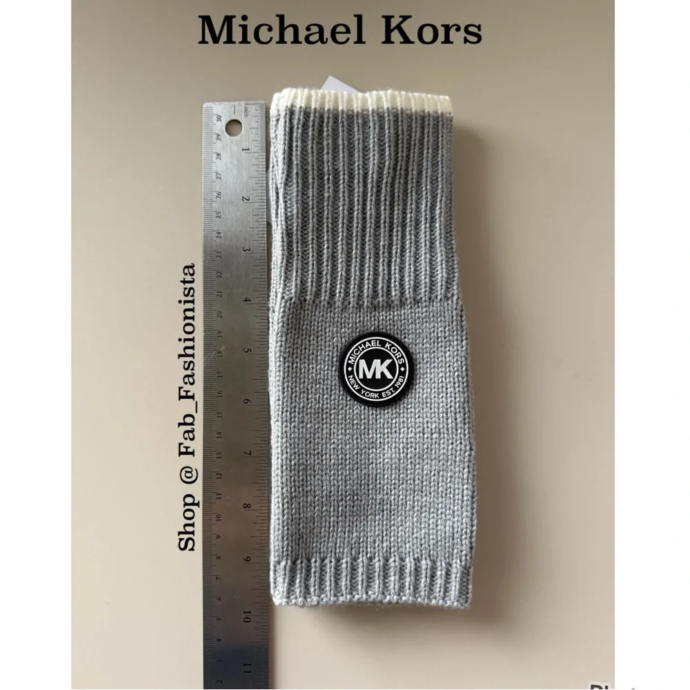 Michael Kors Gray Knit Arm Warmers gloves
